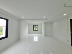 ขายโรงงานและให้เช่าโรงงานพร้อมออฟฟิศ 3ชั้น พื้นที่สีม่วงแท้ ขอใบรง.4ได้ มือหนึ่ง พื้นที่ 810 ตรม. ตำบลแคราย สมุทรสาคร ถนนเศรษฐกิจ ใกล้ถ.พุทธสาครและบางบอน5-202506061541551749199315656.jpg