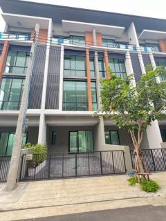 ให้เช่าโฮมออฟฟิศ 4 ชั้น 240 ตรม. Premium Place MIX นวมินทร์ ใกล้รถไฟฟ้าสายสีชมพู