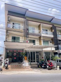 ขายอาคาร 3 ชั้น เกาะสมุย พร้อมผู้เช่าเต็ม รายได้ทันที คืนทุนไว ROI สูง ต.บ่อผุด อ.เกาะสมุย ใกล้หาด-สนามบิน รายได้สม่ำเสมอ