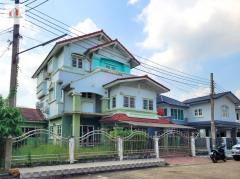 ขาย บ้านเดี่ยว หลังใหญ่ บ้านสวนดอกไม้ 300 ตรม 87.6 ตรว ติดถนนบรมฯ105