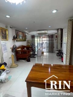 ขายทาวน์เฮ้าส์ทำเลทอง ใกล้แม็คโคร นครสวรรค์ เพียง 2.2 ล้านบาท-202506101212281749532348079.jpg