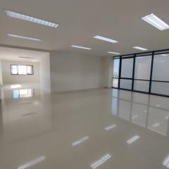 ให้เช่าออฟฟิศ สำนักงาน โครงการ Mahatun Center Rama 3  อยู่ติดถนนใหญ่ ใกล้ Central Rama 3 150 ตร.ม.