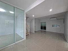 ให้เช่าบ้านแฝด หมู่บ้านเดอะ วิลเลจ เอ็กซ์คลูซีฟ บางนา กม.10 พร้อมอยู่ (N.1745)-202506111222591749619379079.jpg