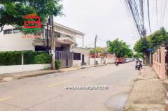 ที่ดินพร้อมบ้าน ซอยปรีดีพนมยงค์ 26 เนื้อที่ 181 ตรว. ถนนสุขุมวิท 71 แขวงคลองตัน เขตวัฒนา กรุงเทพมหานคร-202506111409541749625795000.jpg