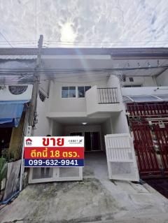 ให้เช่า ทาวน์เฮ้าส์  ซอยจรัญ 96-2  ใกล้สะพานพระราม 7 ใกล้ MRT บางอ้อ  18 ตรว.  90 ตรม. 2 นอน 2 น้ำ เพิ่งรีโนเวท