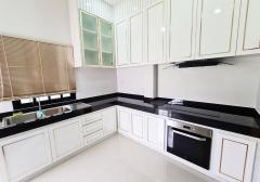 Fully furnished house for rent in the community near Chiangmai airport plaza.-202506121711081749723068021.jpg