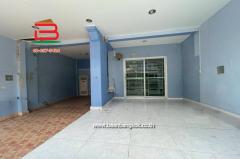 ทาวน์เฮาส์ หมู่บ้าน วรารักษ์ รังสิต คลอง 3 เนื้อที่ 20.5 ตรว. ถนนรังสิต-นครนายก ต.คลองสาม อ.คลองหลวง จ.ปทุมธานี-202506131756361749812196030.jpg