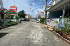 ทาวน์เฮาส์ หมู่บ้าน วรารักษ์ รังสิต คลอง 3 เนื้อที่ 20.5 ตรว. ถนนรังสิต-นครนายก ต.คลองสาม อ.คลองหลวง จ.ปทุมธานี-202506131756411749812201282.jpg