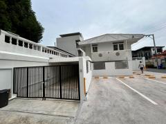 RM296 ให้เช่าบ้าน 2 ชั้น พระราม 9 บ้านหัวมุม เหมาะทั้งอยู่อาศัยหรือใช้เป็นออฟฟิศ ใจกลางเมือง เดินทางสะดวก