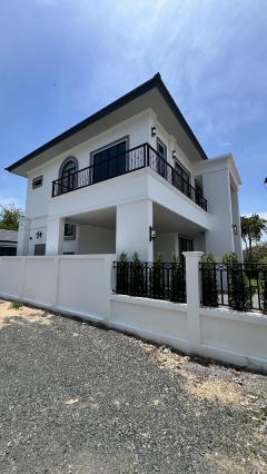 ขายพูลวิลล่าสุดหรูสร้างใหม่  Le Villa Rung Arun *บ้านใหม่ ไม่เคยเข้าอยู่*-202506132028121749821292240.jpg