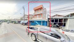ลดครั้งที่3  ติดถนนใหญ่ ตรงปก ตลาดพระเงิน วัดศรีประวัติ ให้เช่า โชว์รูม อาคารพาณิชย์ 3 ชั้น 2-3นอน 3น้ำ หลังคาหน้าอาคาร 27 ตรว. 2นอน 3น้ำ 