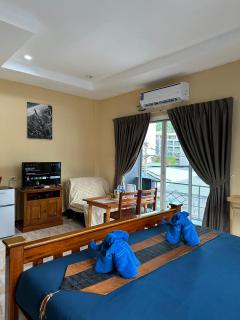 ขายโรงแรม / รีสอร์ท 7 ห้องนอน + ร้านอาหาร 600 เมตร ถึงชายหาดทะเล 458 ตารางวา-202506151655461749981346652.jpg