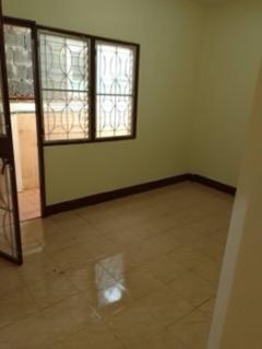 ให้เช่า ทาวน์โฮม ซอยทวีสิทธิ์ ข้างสำเพ็ง เมืองนครศรีธรรมราช 120 ตรม. 49 ตร.วา 2 ห้องนอน 1 ห้องน้ำ 1 จอดรถ ทำเลในเมือง ราคาพิเศษ.-202506151827531749986873117.jpg