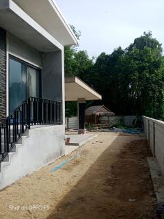 ขายที่ดิน+รับก่อสร้างบ้านใกล้เมืองนครศรีธรรมราชราคาถูกใกล้เซ็ลทรัล2กม{ราคาต่อรองได้}พร้อมจบทันทีมีสาธารณูปโภคประปา ไฟฟ้า ถนนกว้าง6เมตร-202506152237261750001846111.jpg