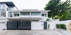 ขายทาวน์โฮม 3 ชั้น 48 ตรว. ซอยสุขุมวิท 15 ตกแต่งใหม่ เหมาะอยู่อาศัย ใกล้ BTS อโศก