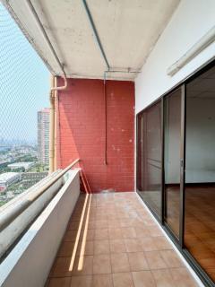 [For Sale] ขายคอนโด 2 ห้องนอน ถูกสุดในโครงการ คันทรี คอมเพล็กซ์ บางนา (Country Complex Bangna) ที่จอดรถ 2 คัน ใกล้ BTS บางนา-202506161049361750045776527.jpg