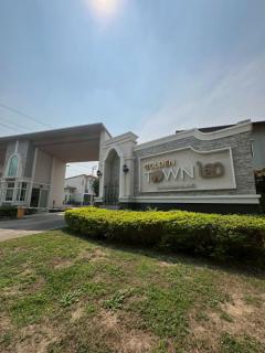 ขายทาวน์โฮม 2 ชั้น โกลเด้น ทาวน์ 2 บางนา-สวนหลวง (Golden Town 2 Bangna-Suanluang) สภาพดีที่สุด ไม่เคยเข้าอยู่-202506161128221750048102750.jpg