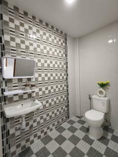 ขายบ้านเดี่ยวชั้นเดียว หมู่บ้านนันทวัน 5 เนื้อที่ 26.8 ตารางวา  ซอยเลียบวารี 11 ถนนเลียบวารี (คู้ขวา) แขวงโคกแฝด เขตหนองจอก กรุงเทพฯ-202506171544361750149876085.jpg