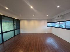 RM310 ให้เช่าโฮมออฟฟิศสไตล์ Modern Loft ขนาดใหญ่ 4 ชั้น ห้วยขวาง-202506171713091750155189779.jpg