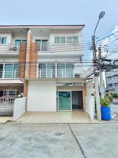 ให้เช่าทาวน์โฮม-3-ชั้น-4-ห้องนอน-โฮม-อ