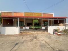 หมู่บ้านสุขถาวร9 กระทุ่มแบน ขายด่วน ทาวน์เฮ้าส์ 2 หลัง เนื้อที่เริ่มต้น 20.10 ตร.ว ตกแต่งสวย ทำเลดี ราคาต่อรองได้