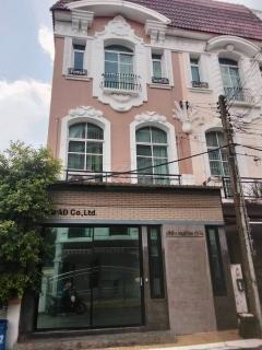 ให้เช่าทาวน์โฮม-3-ชั้นหลังมุม-4-ห้องน