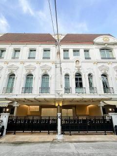 ให้เช่า ขาย บ้าน Baan Klangkrung Grande Vienna Rama 3  บ้านกลางกรุง แกรนด์เวียนนา พระราม 3 ใกล้สาทร สีลม Central rama 3 ตกแต่งสวยเหมาะอยู่อาศัย เหมาะทำโฮมออฟฟิศ และอยู๋อาศัย