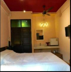 ขายอาคารพาณิชย์ในคูเมืองเชียงใหม่ 15 ตรว 6 ล้าน -202506231312561750659176700.jpg