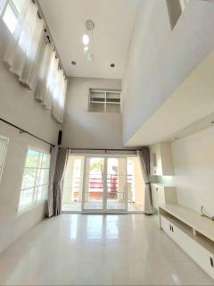 ขายบ้านเดี่ยว 2 ชั้น บารเมษฐ์ สวนหลวง ร.9  ขนาด 60.50 ตร.ว. พร้อมมุมทำงาน หันหน้าทิศเหนือ ใกล้สนามบินสุวรรณภูมิ-202506231611071750669867897.jpg