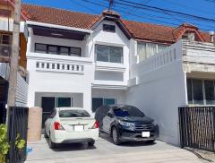 ขายทาวน์เฮ้าส์ 2 ชั้น รีโนเวทใหม่ หมู่บ้านรินรดา ซอยนวลจันทร์ 24 เขตบึงกุ่ม  ขนาด 28.5 ตร.ว. ใกล้แฟชั่นไอส์แลนด์-202506231709261750673366431.jpg