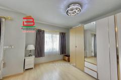  บ้านแฝด หมู่บ้าน อารียา เดอะวิลเลจ ลําลูกกา-คลอง 5 เนื้อที่ 44.8 ตรว. ใกล้รร.วัดปัญจทายิกาวาส ถนนลำลูกกา ตำบลลาดสวาย อำเภอลำลูกกา จังหวัดปทุมธานี-202506251222441750828964874.jpg