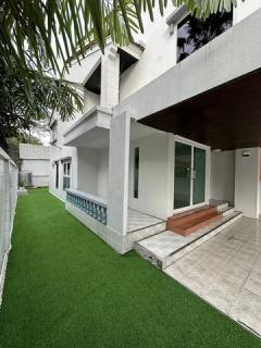 ให้เช่า-ทาวน์โฮม-3ชั้น-มีพื้นที่สวน-
