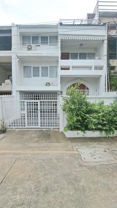 BH3636-ให้เช่าทาวน์โฮม-เอกมัย-22-ทำเลดีใจ