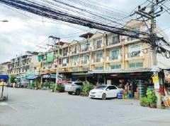 ตลาดชัชวาล คลอง 7 3.5 กม. รร.เปรมฤทัย ลำลูกกา 3.4 กม.ให้เช่าอาคารพาณิชย์ 3.5 ชั้น  25ตร.วา.315ตร.ม2นอน รพ.CGH ลำลูกกา 600ม.  3 น้ำ