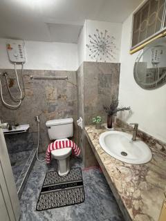 ขาย#นิรันดร์คอนโด พัทยากลาง เฟอร์นิเจอร์ใหม่ ฝั่งทะเล ขายเพียง 900,000 บาทเท่านั้น PR:thania-202506281016501751080610692.jpg