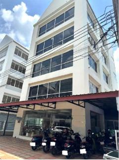 ให้เช่าตึกสำนักงาน 6 ชั้นซอยนวลจันทร์พื้นที่ 1,000 ตารางเมตรมีลิฟท์ มี 12 ห้องน้ำมี10แอร์ ครบ รถจอดได้ 5 คัน