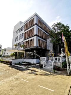  ให้เช่าเซ้งอาคารสำนักงาน 4ชั้น ใกล้ทาวอินทาวน์ รามคำแหง  ตกแต่งพร้อมใช้งาน เหมาะสำหรับ โรงพยาบาลขนาดเล็ก คลีนิคเสริมความงาม  หรือ สำนักงานขนาดกลาง