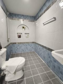 ขายทาวน์เฮ้าส์ 2 ชั้น หมู่บ้านแดนทอง วิลเลจ วัชรพล เนื้อที่ 22.5 ตารางวา ซอยสุขาภิบาล 5 ซอย 20 ถนนสุขาภิบาล 5 แขวงท่าแร้ง เขตบางเขน กรุงเทพฯ-202506301533111751272391729.jpg