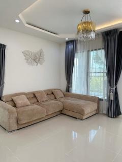 RM352 ให้เช่า บ้าน โครงการพลีโน่ สุขุมวิท-บางนา หลังมุม บางนากม.7 #หลังเมกาบางนา  มีเฟอร์นิเจอร์ เครื่องใช้ไฟฟ้าครบทั้งหลังพร้อมเข้าอยู่