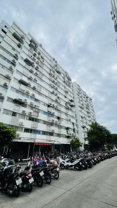 ขาย Popular Condominium ชั้น 8 ตึก T2