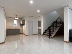 บ้านเดี่ยว 2 ชั้น พร้อมอยู่ ใกล้แม่น้ำท่าจีน อ.นครชัยศรี จ.นครปฐม-202507020859171751421557120.jpg