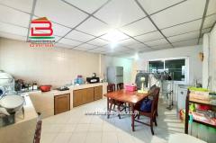 ทาวน์เฮาส์ หมู่บ้าน สุขสบายวิลล่า เนื้อที่ 25 ตรว. ถนนลาดพร้าว แขวงคลองเจ้าคุณสิงห์ เขตวังทองหลาง กรุงเทพมหานคร-202507031659561751536796428.jpg