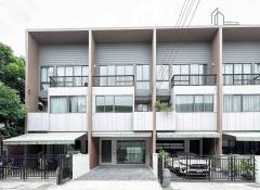 ทาวน์โฮม-3-ชั้น-บ้านกลางเมือง-พระราม-9