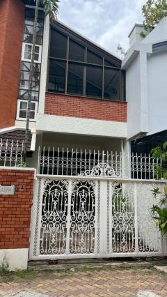 ขายบ้าน 5 ชั้น พร้อมที่ดิน ขนาด 37 ตร.ว. ซอยหลังสวน ใจกลางเมืองใกล้รถไฟฟ้าสถานีชิดลม เพลินจิต ถูกสุดในโครงการ