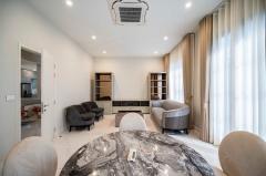 RM369 ให้เช่า บ้านเดี่ยว นาราสิริ กรุงเทพกรีฑา สวยหรู ตบแต่งพร้อมเข้าอยู่  5ห้องนอน ไซค์ใหญ่ พื้นที่ใช้สอยเยอะ เดินทางสะดวก-202507042249021751644142925.jpg