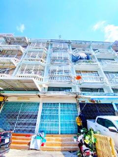 เดอะ มอลล์ ท่าพระ 2.4 กม. ให้เช่าอาคารพาณิชย์ 4 ชั้น  18ตร.วา.318ตร.ม. MRTท่าพระ 600 ม. อาชีวศึกษาธนบุรี 1.1 กม.สะอาด โล่ง โปร่ง 4 นอน 4 น้ำ