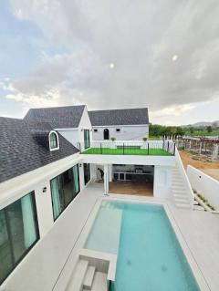 ** เปิดจองแล้ววันนี้** โครงการ Castle Hills เขาชีจรรย์ บ้านหรูสไตล์อังกฤษพร้อมสระว่ายน้ำส่วนตัว ริ่มต้น 12,900,000 บาท (PR:pang)-202507061617051751793425313.jpg