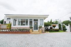 RM401 ขายหรือให้เช่า คฤหาสน์หรูพูลวิลล่า ขนาดใหญ่ ถนนพระราม 9 พร้อมสระว่ายน้ำ-202507062103091751810589564.jpg