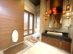 ขาย บ้านเดี่ยว สไตล์รีสอร์ท ซอยนวลจันทร์ 44 ขนาด 1544 ตรม. 386 ตร.วา ทำเลดี สาธารณูปโภคครบ ใกล้ห้างและตลาด แต่งครบ วัสดุไม้สักทอง-202507072119391751897979645.jpg