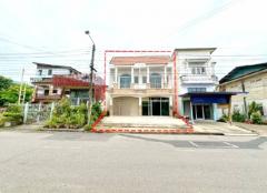 ตลาดวัดธาตุ รร.เซ็นต์ปอลหนองคาย 1.7กม ให้เช่าอาคารพาณิชย์ 2 ชั้น 36 ตร.วา.290 ตร.ม.2 นอน 2 น้ำ ติดถนนหลัก ตลาดท่าเสด็จ 3.2 กม.
